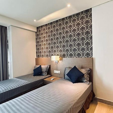 The H Tower Rasuna Suites Kuningan Jakarta By Villaloka Esterno foto