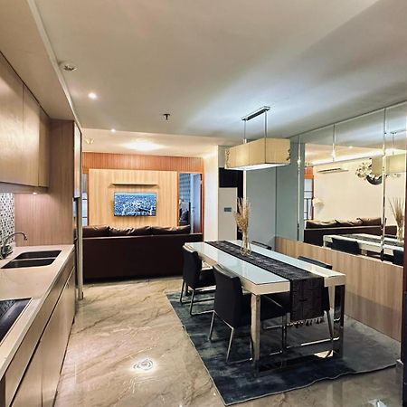 The H Tower Rasuna Suites Kuningan Jakarta By Villaloka Esterno foto