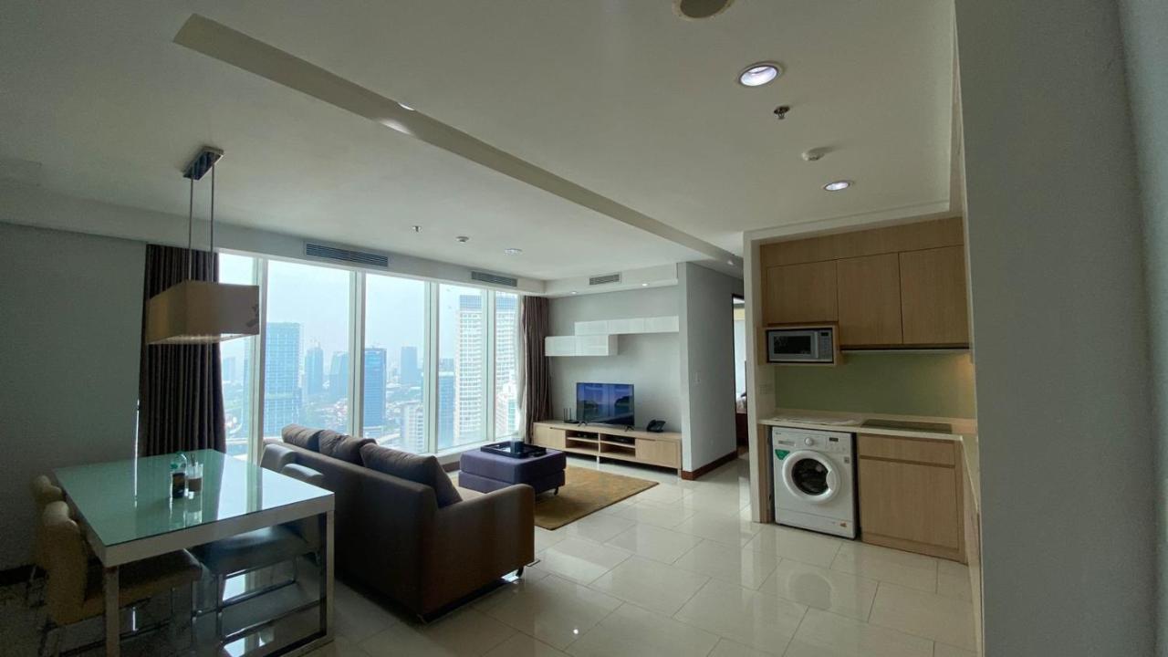 The H Tower Rasuna Suites Kuningan Jakarta By Villaloka Esterno foto