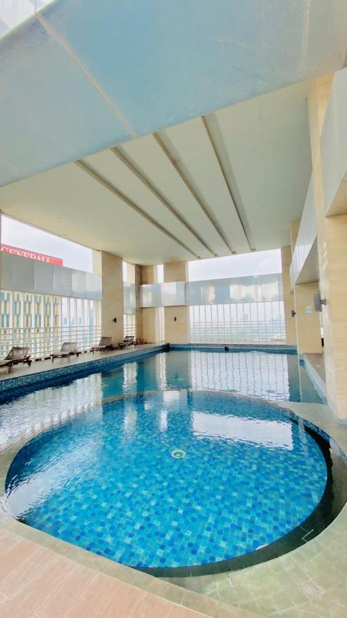 The H Tower Rasuna Suites Kuningan Jakarta By Villaloka Esterno foto