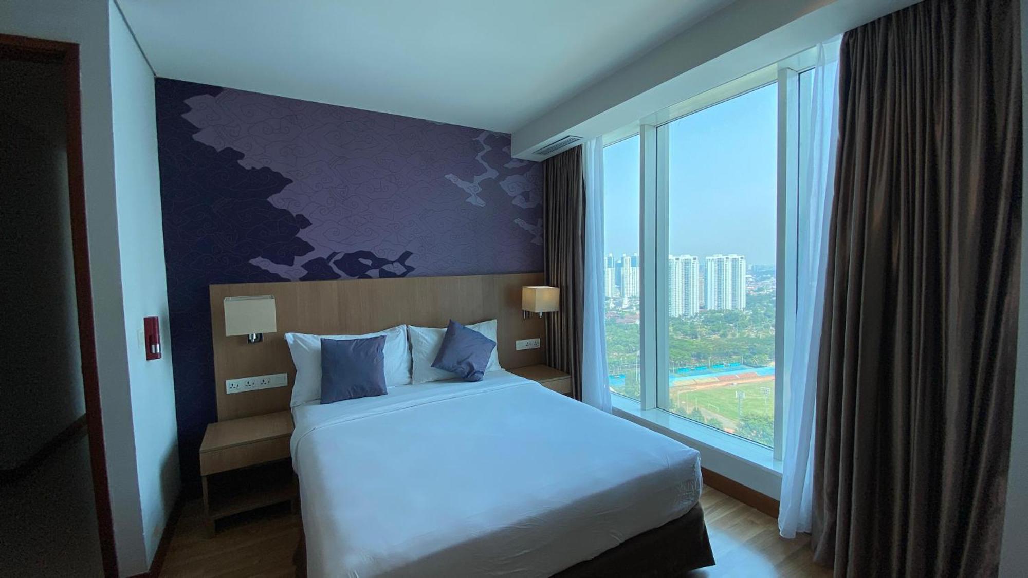 The H Tower Rasuna Suites Kuningan Jakarta By Villaloka Esterno foto