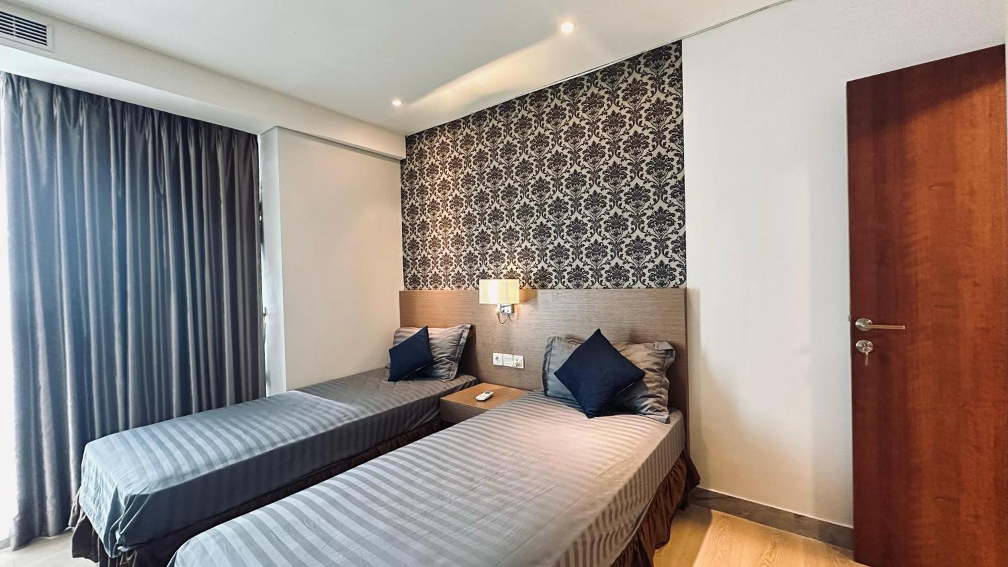 The H Tower Rasuna Suites Kuningan Jakarta By Villaloka Esterno foto