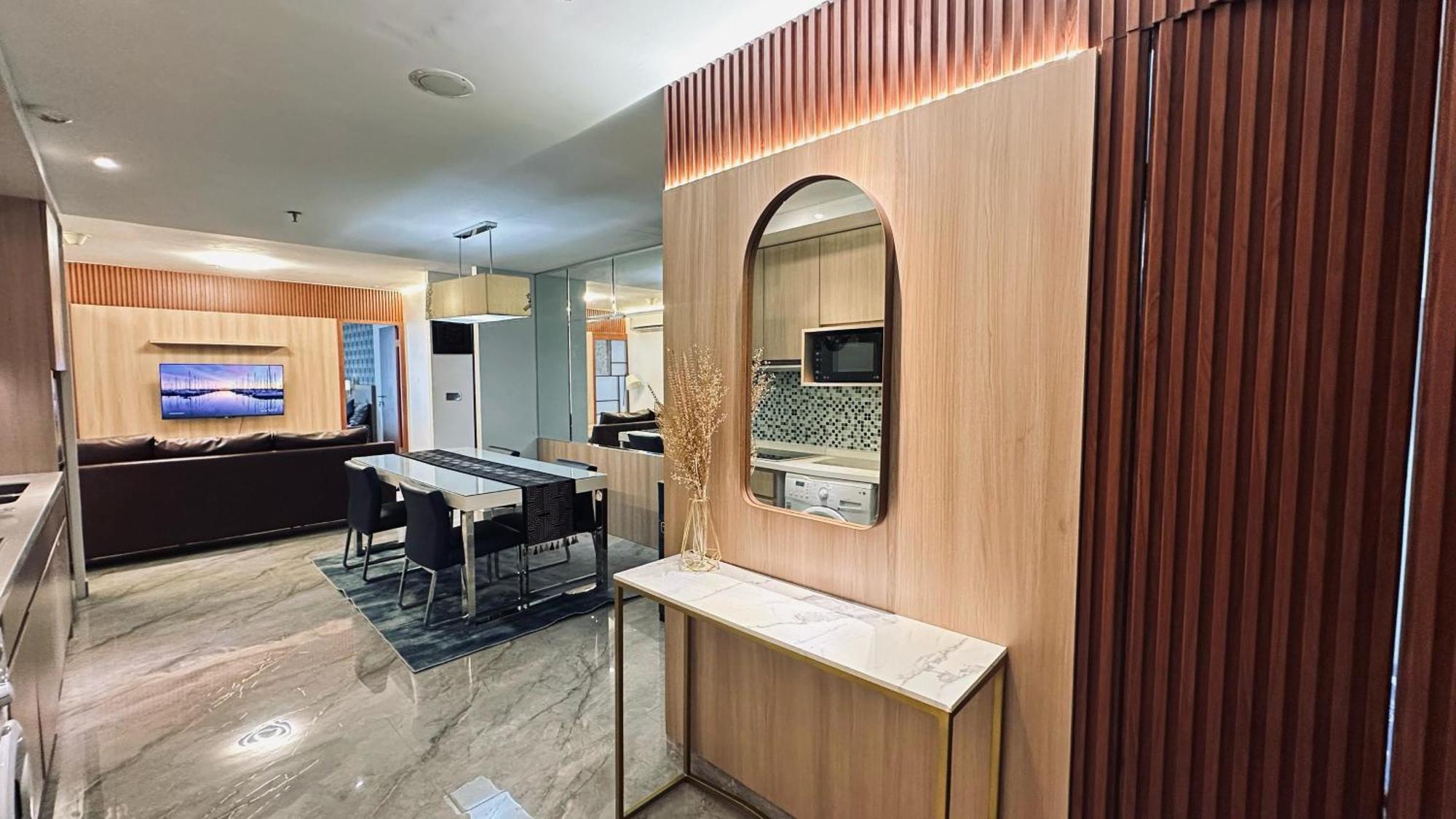 The H Tower Rasuna Suites Kuningan Jakarta By Villaloka Esterno foto