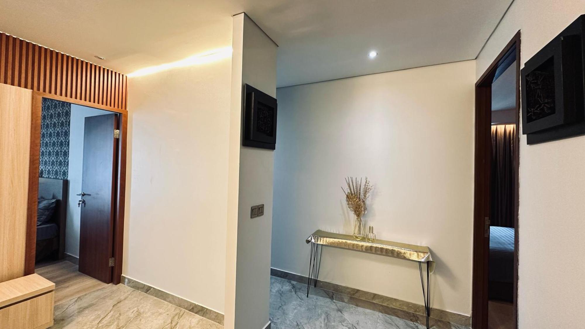 The H Tower Rasuna Suites Kuningan Jakarta By Villaloka Esterno foto